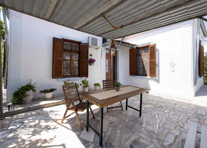 Michael&marika's Traditional House *